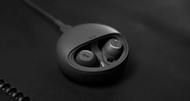 yx1-earphones